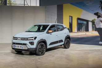 VIDEO& FOTO Dacia Spring se relansează spectaculos cu un motor de 100 CP și baterie LFP