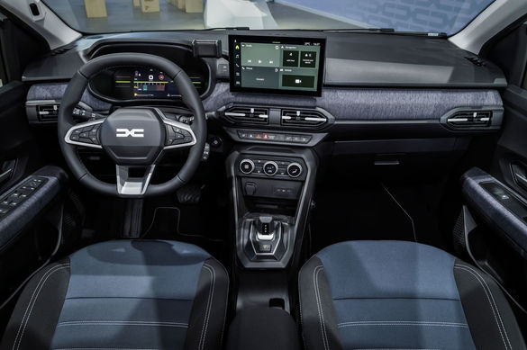 ULTIMA ORĂ VIDEO&FOTO Noile Dacia Sandero, Logan și Jogger, lansate cu un nou design și motoare hybrid