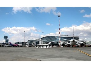 Porțile aeroporturilor Otopeni și Băneasa vor fi modernizate. Trei oferte pentru un contract estimat la aproape 6 milioane de euro