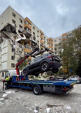 FOTO Proprietarii automobilelor distruse în explozia din Capitală primesc de la Primărie abonamente gratuite pe transportul public