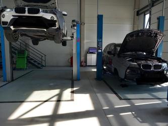 Condiții pregătite la garanția tuturor mașinilor, noi sau second-hand. Proprietarul, în drept de a alege unde face reparația  