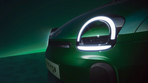 FOTO Renault lansează oficial noul Twingo electric, la "sub 20.000 de euro". Va fi produs în Slovenia împreună cu un model Dacia