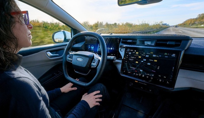 PREMIERĂ Ford va produce la Craiova primele mașini cu conducere autonomă "made in România"
