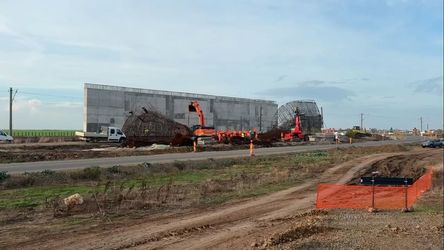 Circulația trenurilor oprită între Timișoara și Arad, armătura unui pasaj s-a prăbușit peste linii