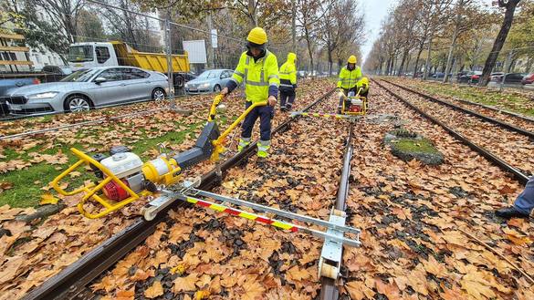 FOTO Linie de tramvai folosită zilnic de zeci de mii de bucureșteni, pusă de Nicușor Dan în modernizare, intră în reparații