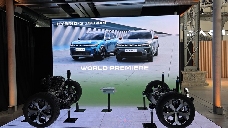 ULTIMA ORĂ S-au deschis comenzile pentru noile Dacia 4x4 cu motor electric. Cât costă cel mai ieftin Duster AWD cu cutie automată