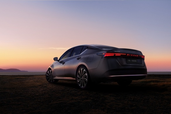 FOTO Nissan introduce tehnologia chineză pe noua limuzină care costă mai puțin de 20.000 de euro