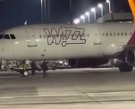 REACȚIA Wizz Air după ce doi români au alergat un avion VIDEO 