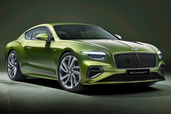 FOTO Mașini de lux Ferrari și Bentley, de 300.000 euro bucata, merg în service din cauza riscului de incendiu