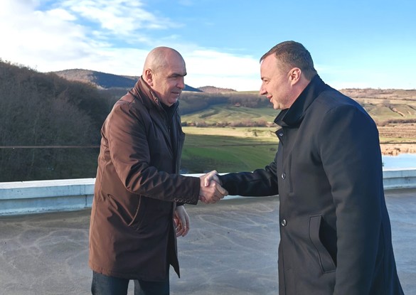 Bolojan s-a dus la Erbașu, pe tronsonul abandonat de Bechtel. Peste 500 muncitori chemați VIDEO&FOTO 