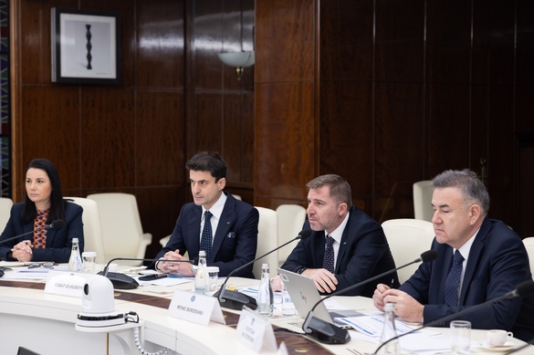 ULTIMA ORĂ FOTO Programul Rabla va continua în 2026, dar redus. Reprezentanții industriei auto i-au solicitat lui Bolojan reluarea programului și eliminarea IMCA. Majorarea taxei de cogenerare va fi verificată 