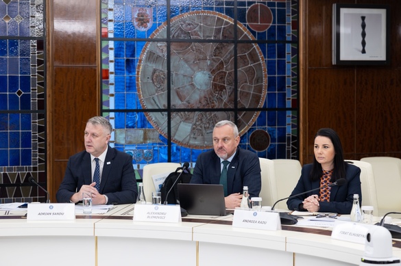 ULTIMA ORĂ FOTO Programul Rabla va continua în 2026, dar redus. Reprezentanții industriei auto i-au solicitat lui Bolojan reluarea programului și eliminarea IMCA. Majorarea taxei de cogenerare va fi verificată 