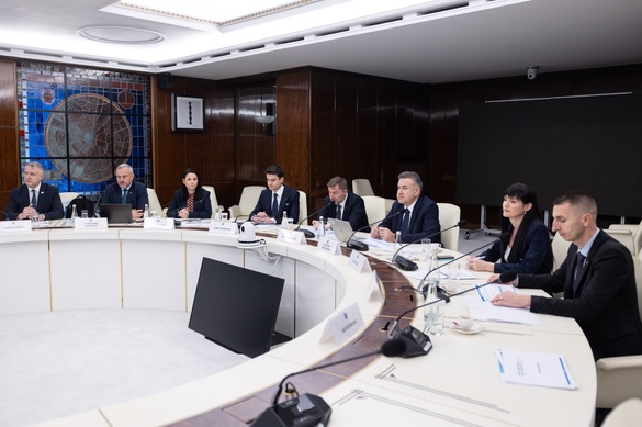 ULTIMA ORĂ FOTO Programul Rabla va continua în 2026, dar redus. Reprezentanții industriei auto i-au solicitat lui Bolojan reluarea programului și eliminarea IMCA. Majorarea taxei de cogenerare va fi verificată 