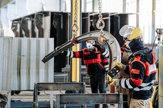 Nouă fabrică în România, cu roboți și laser, pentru Autostrada Sibiu-Pitești FOTO