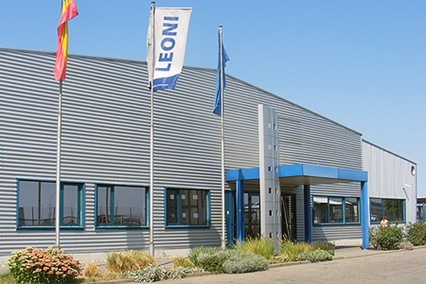 ULTIMA ORĂ Concedieri masive în România. Unul dintre cei mai mari furnizori de cabluri pentru industria auto, cu mai multe fabrici în România, prezentat că începe restructurări