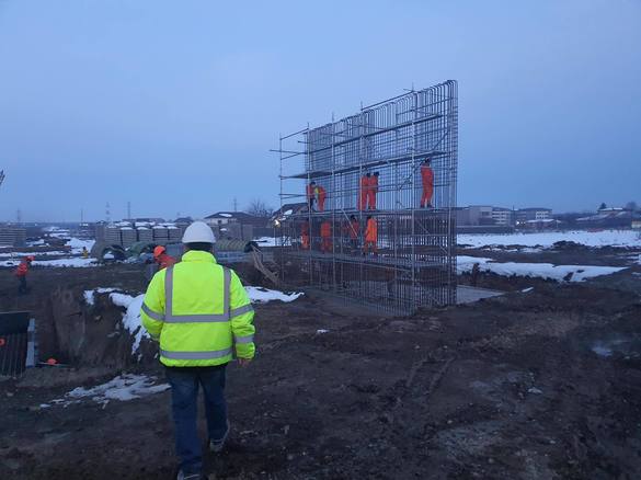 Muncitorii lui Umbrărescu, în weekend la lucru pe Lacul Cernica VIDEO 