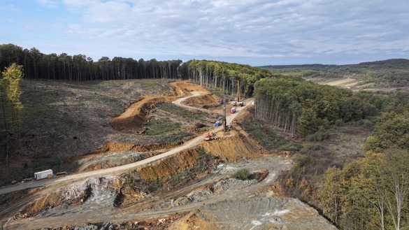 Șantier fără vacanță, cu metodă austriacă, la „Tunelurile pentru urși” FOTO&VIDEO