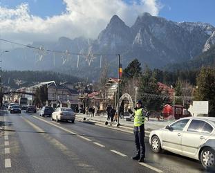 Trafic blocat pe Valea Prahovei. Rute alternative