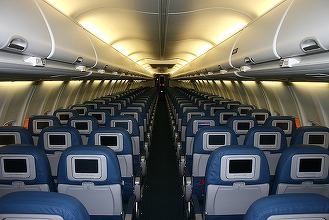Haos pe aeroporturi - Traficul aerian în aceste prime zile ale anului a fost perturbat puternic, în Europa