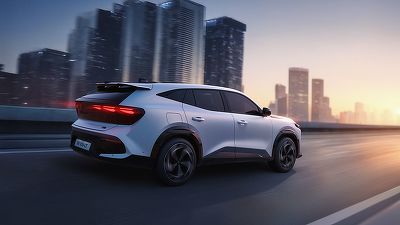 FOTO Noul Renault Filante, unul special, dezvăluit în premieră mondială - Corespondență din Seul 