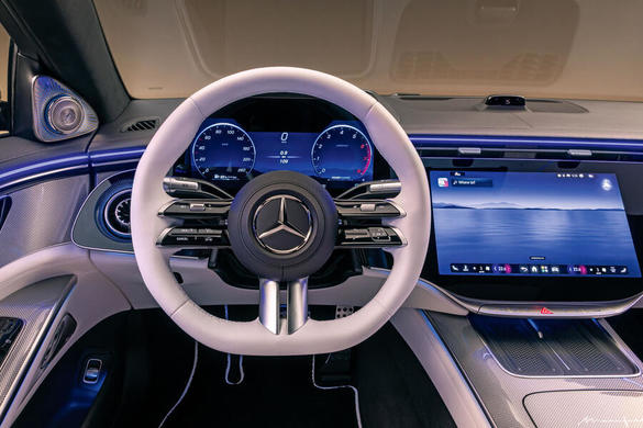Mercedes-Benz a prezentat în premieră noul S-Class FOTO