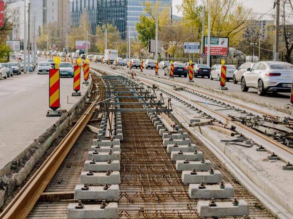 FOTO Linie importantă de tramvai din capitală se apropie de final cu lucrările de modernizare