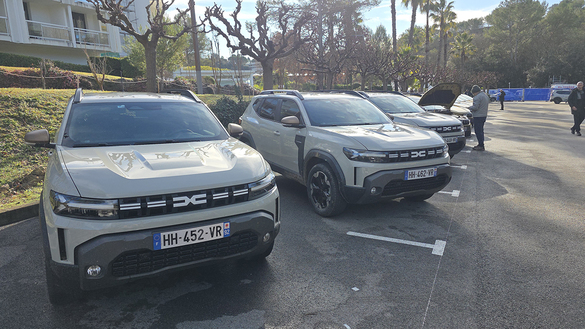 FOTO&VIDEO Test Drive în premieră cu noile Dacia Duster și Bigster Hybrid G 4x4 