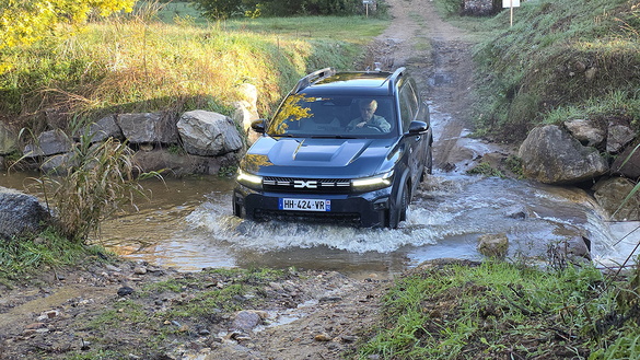 FOTO&VIDEO Test Drive în premieră cu noile Dacia Duster și Bigster Hybrid G 4x4 