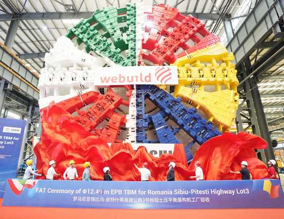 VIDEO Primul tunel rutier de autostradă din România realizat cu utilajul gigant adus din China. Cel mai mare EPB TBM chinezesc exportat în Europa
