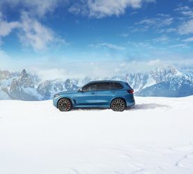 BMW lansează modelul X5 Legacy Edition în România