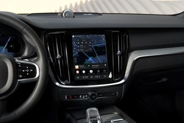 Cea mai mare actualizare online din istorie la milioane de mașini Volvo. Se schimbă complet modul de comandă