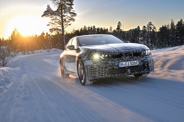 VIDEO&FOTO Primul BMW Seria 3 electric din istorie. Teste finale pe lacurile înghețate din Suedia