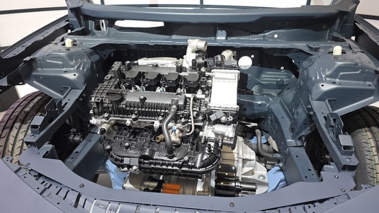 Dacia și Renault, motoare electrice cu range extender în locul PHEV-urilor