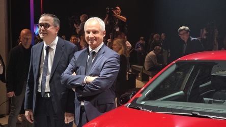 Noua strategie Renault: 36 de modele noi, platforme noi electrice și hibrid, vehicule bazate pe software - Corespondență din Paris
