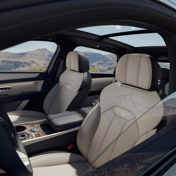 Gama Bentley Bentayga se extinde FOTO