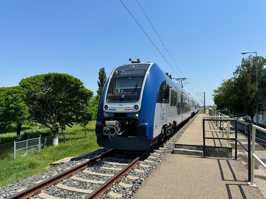 FOTO Tren de mare viteză, în teste în România. Adus de polonezii de la PESA