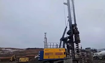 VIDEO Turcii au chemat 500 muncitori la una dintre cele mai dificile secțiuni ale autostrăzii Sibiu-Pitești