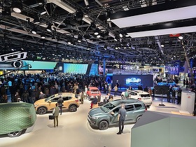 Marea confruntare - Stellantis și Renault Group pregătesc revanșa de la Salonul Auto din Paris