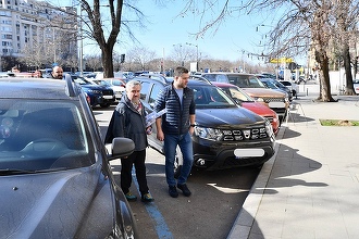 Mașinile electrice și hibrid nu vor mai parca gratuit în Capitală. Ciucu a pregătit anularea gratuității - ”Facilitatea, esențială în trecut, e azi o barieră!”. Taie și accesul gratuit al jurnaliștilor la spectacole