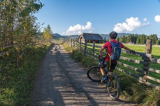 Zero bani pentru 500 kilometri de trasee cicloturistice de-a lungul Via Transilvanica
