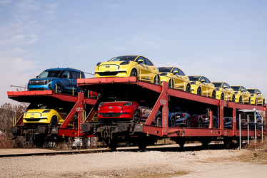Ford Otosan Craiova accelerează. Peste 50.000 de mașini exportate în primul trimestru, unul dintre cele mai mari niveluri ale producției craiovene de la achiziția fabricii