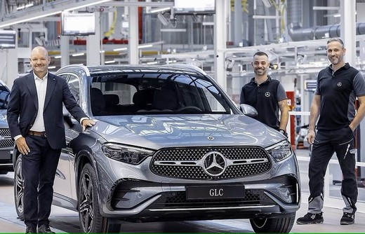 Mercedes aruncă în joc 4 miliarde de dolari pentru a scăpa de tarife cel mai vândut model din SUA