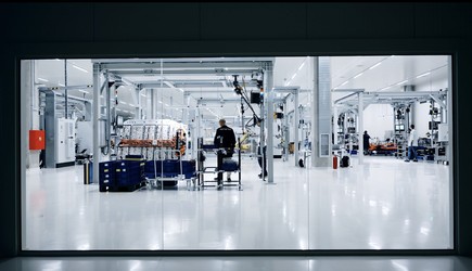 BMW și Bugatti colaborează pentru viitoarea limuzină i7