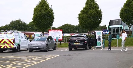 Problema gropilor din Marea Britanie este agravată de SUV-uri, susțin mai mulți oameni de știință