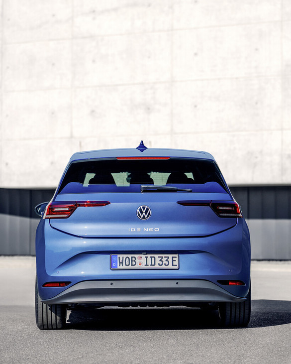 FOTO Volkswagen a prezentat în premieră noul model electric, cu autonomii care încep de la 417 km