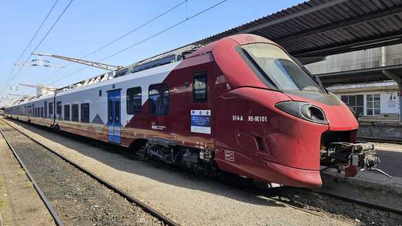 VIDEO Premieră - Primul tren nou Coradia Stream administrat de un operator privat circulă pe ruta București - Brașov