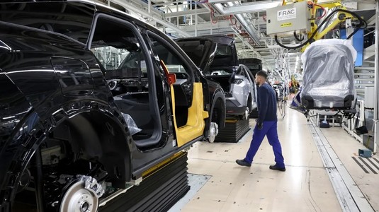 Una dintre cele mai mari fabrici de automobile din Europa, construită înainte de al doilea război mondial, oprește producția de mașini. Stellantis a decis soarta fabricii