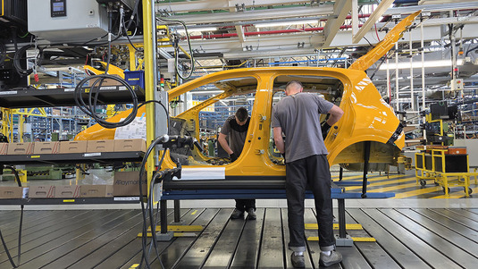VIDEO&FOTO Secretele uzinei care va produce Dacia Evader: Un Big Brother industrial. „Suntem înaintea japonezilor, chinezii au fost impresionați!”