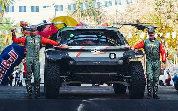 În fața unei mari victorii. Pilotul Dacia Sebastien Loeb este în fața campionului Dakar și la numai două etape de primul titlu mondial