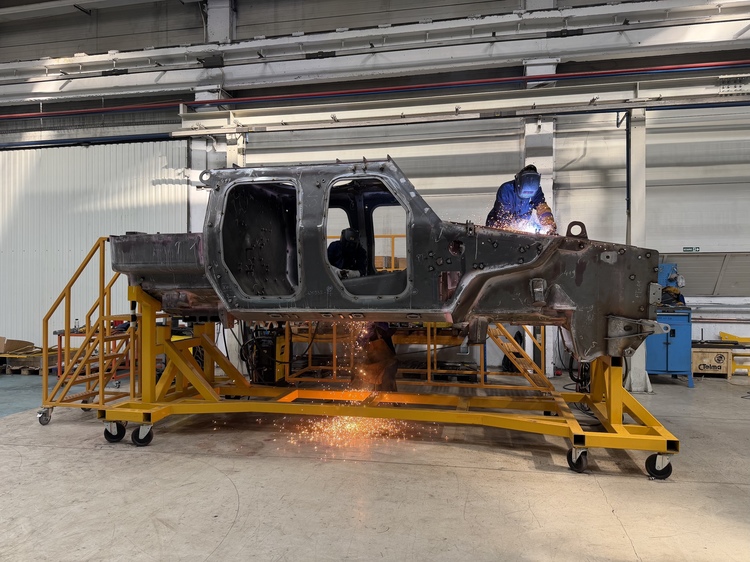 FOTO Tranzacție majoră în România: Otokar, cel mai mare conglomerat din Turcia, cumpără Automecanica S.A. Mediaș - Operațiune finalizată